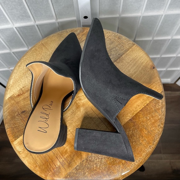 Wild Pair Women’s Black Carlitaf Shoes - Picture 3 of 8